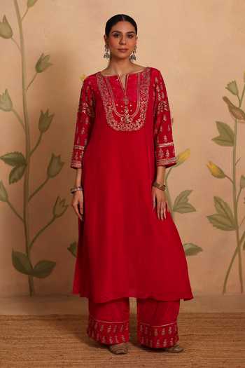 Pouli Pret_Pink Silk, Organza, Cotton Embroidery, Zari Split V-neck, No Layla Kurta Set _Online_at_Aza_Fashions