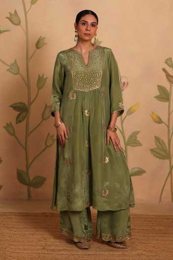 Pouli Pret_Green Silk, Organza Embroidery, Sequins, Beads, Pearls, Zari Kamla Kurta Set _Online_at_Aza_Fashions