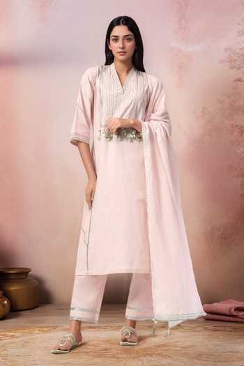 Buy_Jhambthreads_Cream Cotton, Organza Tassels V-neck Contrast Yoke Kurta Set _at_Aza_Fashions