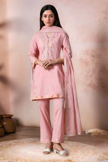 Buy_Jhambthreads_Pink Cotton, Organza Embroidery V-neck Placed Kurta Set _at_Aza_Fashions