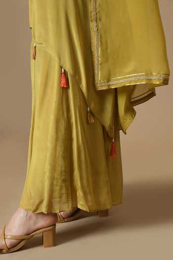 Jhambthreads_Green Organza, Chinon Embroidery V-neck Yoke Kurta Set _Online_at_Aza_Fashions