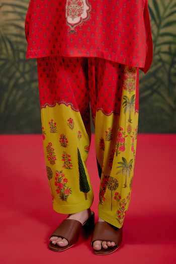 Shetab Kazmi_Ivory Cotton V-neck Raya Printed Kurta And Pant Set _Online_at_Aza_Fashions