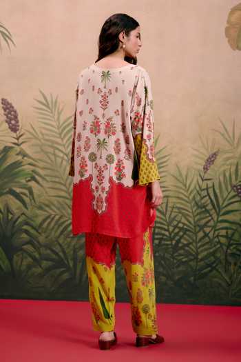 Shop_Shetab Kazmi_Ivory Cotton V-neck Raya Printed Kurta And Pant Set _at_Aza_Fashions