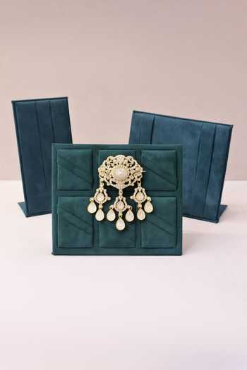 Queens Jewels_White Pearls, Stones Nawab Noor Brooch _Online_at_Aza_Fashions