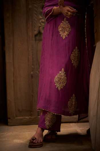 Buy_Hirika & Dhruti_Purple Chanderi Embroidery Round Neck Phul Marodi Butta Kurta Set 