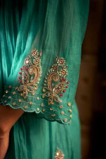 Hirika & Dhruti_Aqua Chanderi Embroidery V-neck Scattered Butti Anarkali Set _at_Aza_Fashions