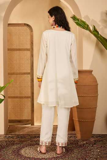 Shop_Jhambthreads_Cream Chinon, Silk Embroidery V-neck Kurta And Pant Set _at_Aza_Fashions