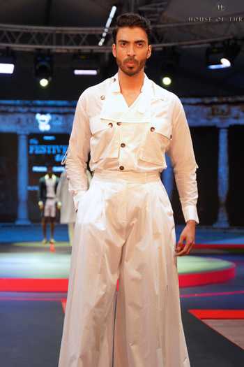Buy_House Of Three_White Cotton Handloom Mulmul Utility Shirt _at_Aza_Fashions