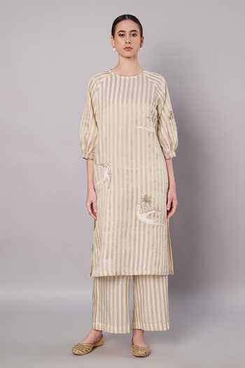 Buy_Doux Amour_Ivory Tissue Applique Round Neck Breeze Embroidered Kurta And Pant Set _at_Aza_Fashions