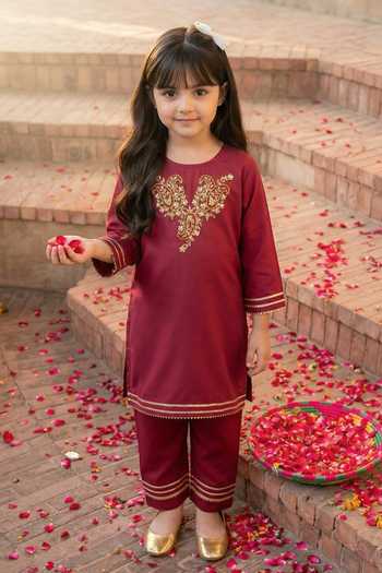 Buy_Petite Pomme_Pink Crepe Embroidery, Sequins, Beads, Zari Paisley Kurta And Pant Set _at_Aza_Fashions