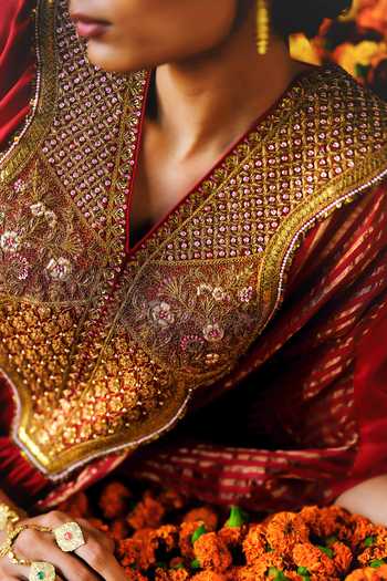 Alam By Tulsi Patel_Red Silk Embroidery, Gota Patti V-neck Gulab Yoke Kaftan And Pant Set _at_Aza_Fashions
