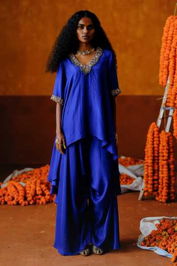 Buy_Alam By Tulsi Patel_Blue Silk Embroidery V-neck, Yes Chameli Handwoven Tunic And Dhoti Pant Set _at_Aza_Fashions