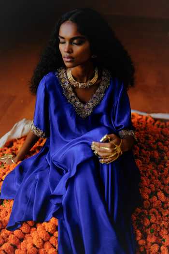 Buy_Alam By Tulsi Patel_Blue Silk Embroidery V-neck, Yes Chameli Handwoven Tunic And Dhoti Pant Set 