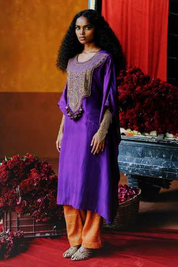 Buy_Alam By Tulsi Patel_Gold Silk Embroidery, Zari Round Neck Champa Yoke Handwoven Kaftan And Pant Set _Online_at_Aza_Fashions