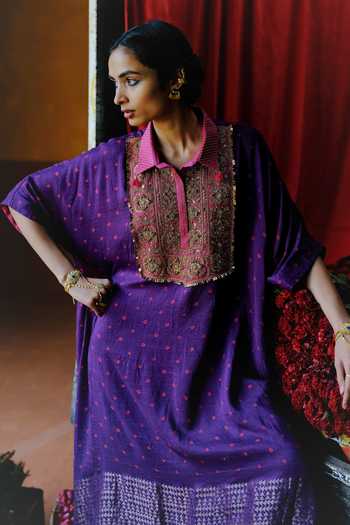 Shop_Alam By Tulsi Patel_Pink Silk Embroidery, Zari Mandarin Collar, Yes Kamal Bandhani Kurta And Pant Set _Online_at_Aza_Fashions