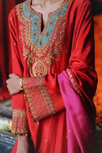 Shop_Alam By Tulsi Patel_Red Silk Embroidery V-neck Zinnia Yoke Kurta Salwar Set _Online_at_Aza_Fashions