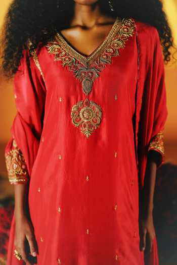 Buy_Alam By Tulsi Patel_Gold Silk Embroidery, Tassels V-neck, Yes Semal Kurta Sharara Set _Online_at_Aza_Fashions