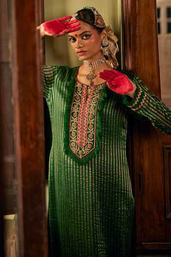 Alam By Tulsi Patel_Gold Silk, Cotton, Tissue Embroidery Round Neck Hand Stripe Kurta And Pant Set _at_Aza_Fashions
