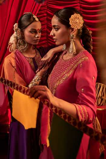 Shop_Alam By Tulsi Patel_Pink Silk Embroidery Round Neck, Yes Dyuti Kurta And Pant Set _at_Aza_Fashions