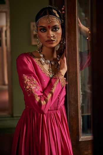 Alam By Tulsi Patel_Pink Silk, Organza Embroidery, Tassels V-neck Ojasvi Handwoven Anarkali Set _Online_at_Aza_Fashions