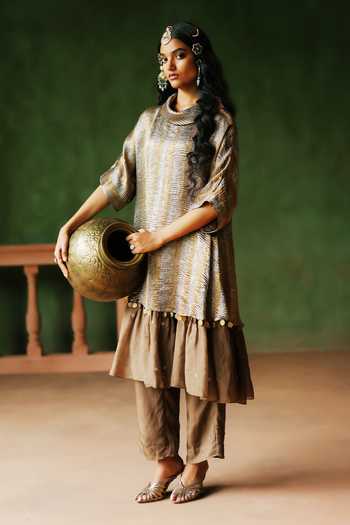 Alam By Tulsi Patel_Gold Organza, Tissue Cowl Neck, Yes Raha Kurta And Pant Set _Online_at_Aza_Fashions