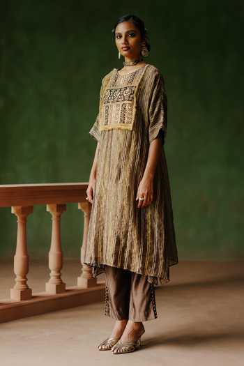 Alam By Tulsi Patel_Gold Silk, Cotton, Tissue Embroidery Round Neck Heer Kurta And Pant Set _at_Aza_Fashions