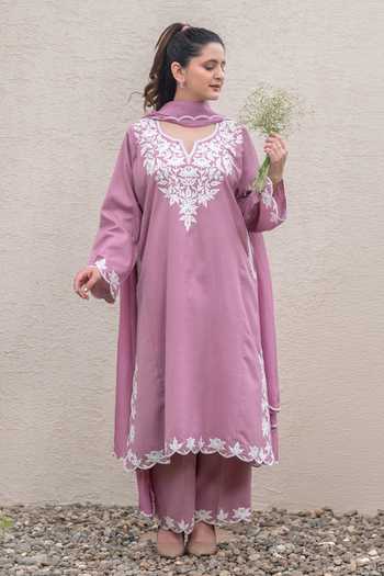 Buy_Daljit Sudan_Pink Cotton, Organza Embroidery V-neck, Yes Bodice Kurta Set _at_Aza_Fashions