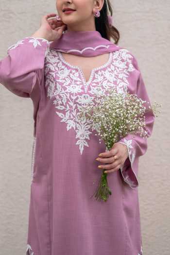 Daljit Sudan_Pink Cotton, Organza Embroidery V-neck, Yes Bodice Kurta Set _at_Aza_Fashions