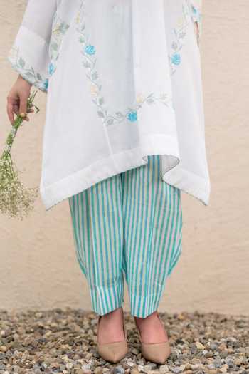 Daljit Sudan_Blue Cotton Embroidery V-neck White Phiran Kurta Set _Online
