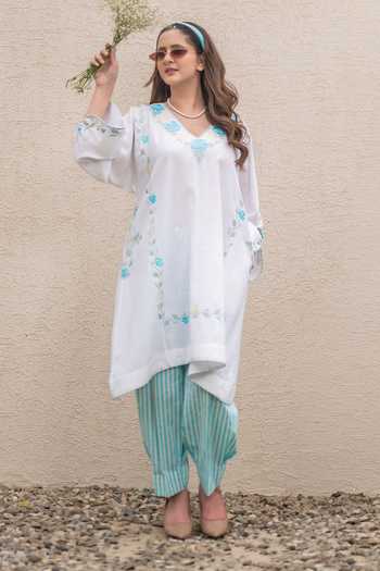 Buy_Daljit Sudan_Blue Cotton Embroidery V-neck White Phiran Kurta Set _at_Aza_Fashions
