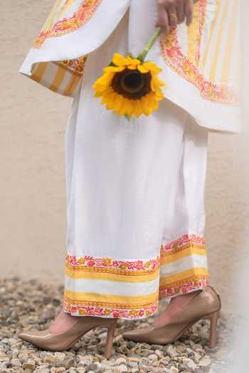 Buy_Daljit Sudan_Yellow Cotton Embroidery Collared Stripe Pattern Kurta Set _Online_at_Aza_Fashions