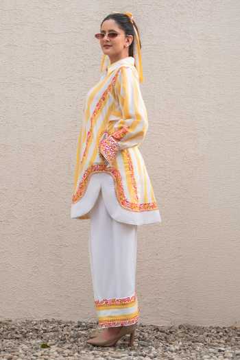 Buy_Daljit Sudan_Yellow Cotton Embroidery Collared Stripe Pattern Kurta Set _Online