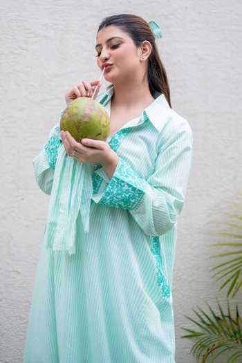 Daljit Sudan_Teal Cotton Embroidery Split V-neck Light Striped Phiran Kurta Set _Online_at_Aza_Fashions