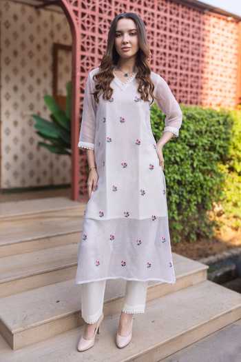 Buy_ASRUMO_Off White Cotton, Kota Doria Embroidery V-neck Floral Motif Kurta Set _at_Aza_Fashions