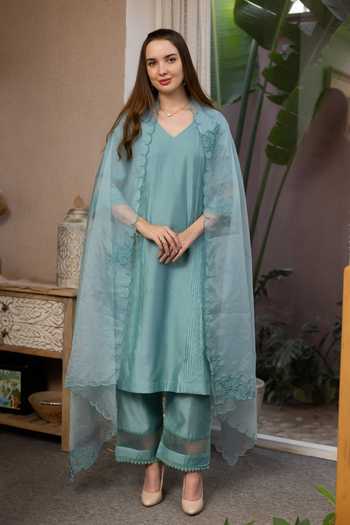 Buy_ASRUMO_Green Chanderi Embroidery V-neck, Yes Straight Kurta Set _at_Aza_Fashions