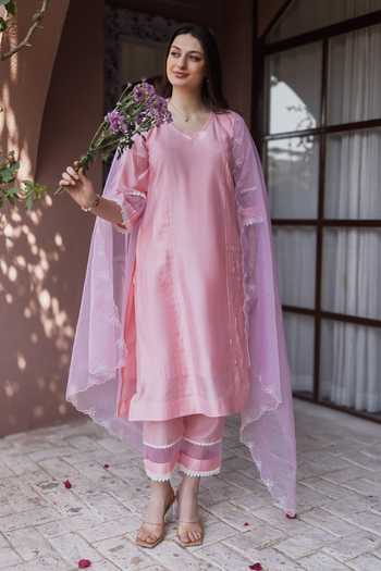 Buy_ASRUMO_Pink Chanderi Embroidery V-neck Lace Trimmed Kurta Set 