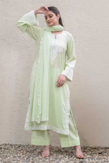 Buy_Daljit Sudan_Green Cotton, Organza Keyhole Neck, Yes Placed Embroidered Kurta Set _at_Aza_Fashions