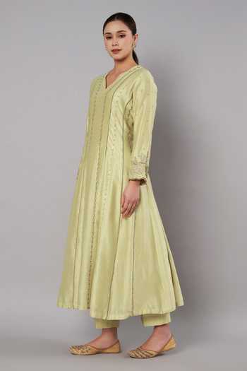 Doux Amour_Yellow Chanderi V-neck Spring Halo Embroidered Anarkali Set _Online_at_Aza_Fashions
