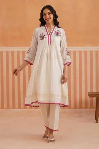 Buy_OMI_Pink Chanderi, Cotton Satin Embroidery V-neck, Yes Mul Kurta And Pant Set _at_Aza_Fashions