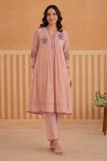 Buy_OMI_Pink Chanderi, Cotton Satin Embroidery V-neck, Yes Mul Kurta And Pant Set _at_Aza_Fashions
