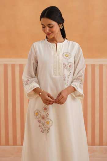 Shop_OMI_Ivory Chanderi, Cotton Satin Thread Embroidery Round Mul Kurta And Pant Set _Online_at_Aza_Fashions