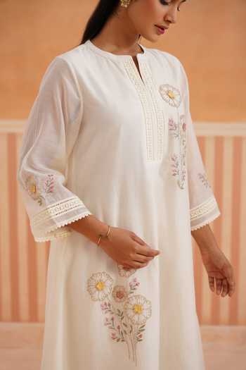OMI_Ivory Chanderi, Cotton Satin Thread Embroidery Round Mul Kurta And Pant Set _at_Aza_Fashions