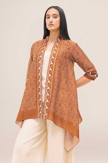 Buy_Ampm_Ivory Chanderi Deora Filigree Print Cape Handkerchief Hem _at_Aza_Fashions