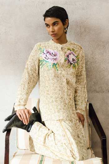 Buy_Pooja Rajgarhia Gupta_Beige Georgette Mandarin Collar Floral Embroidered Top _at_Aza_Fashions