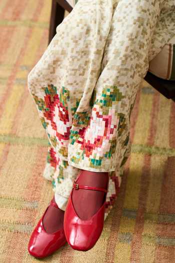 Pooja Rajgarhia Gupta_Beige Georgette Corsica Double Pant _Online_at_Aza_Fashions