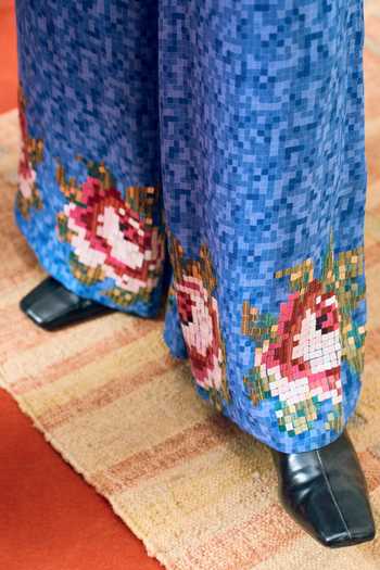Buy_Pooja Rajgarhia Gupta_Blue Georgette Corsica Pixel Floral Pant _Online_at_Aza_Fashions