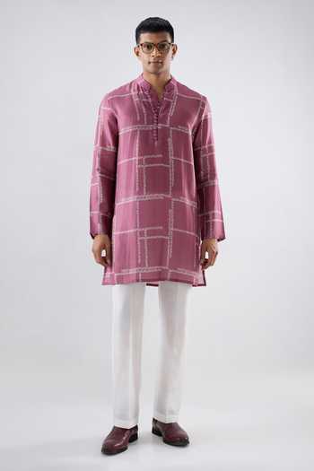 Raw & Rustic By Niti Bothra_Burgundy Silk, Tencel Geometric Bandhani Kurta _Online_at_Aza_Fashions