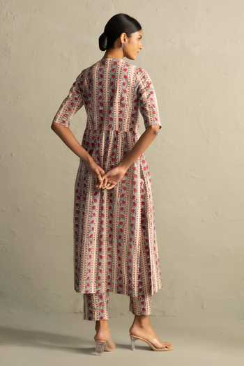 Shop_Charkhee_Red Cotton, Chanderi V-neck Cream Phool Print Angarkha Kurta Set _at_Aza_Fashions
