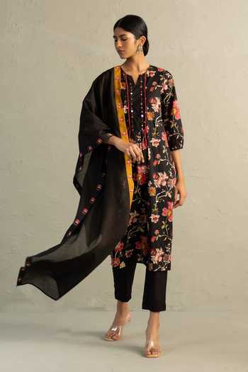 Buy_Charkhee_Black Cotton, Chanderi Split V-neck, Yes Phool Print Kurta Set 