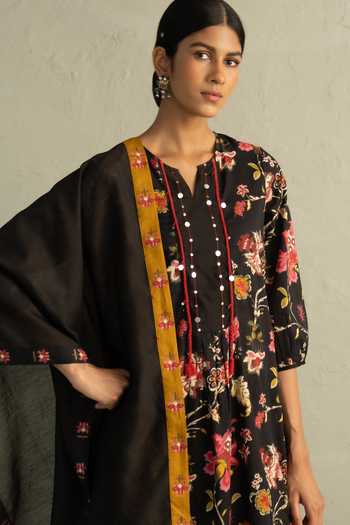 Charkhee_Black Cotton, Chanderi Split V-neck, Yes Phool Print Kurta Set 